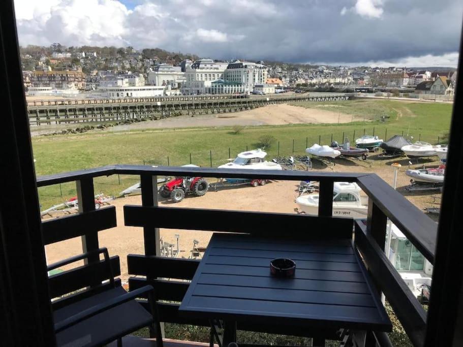Le Cocooning-Studio Deauville Marina Avec Terrasse Vue Mer Et Plage Екстер'єр фото
